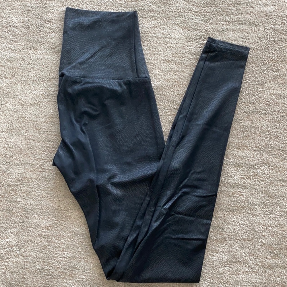 Onzie leggings size XS